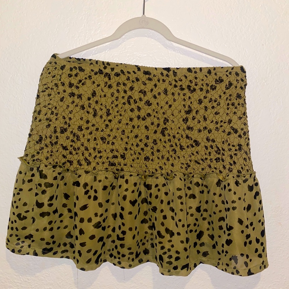 Army green black spotted skirt